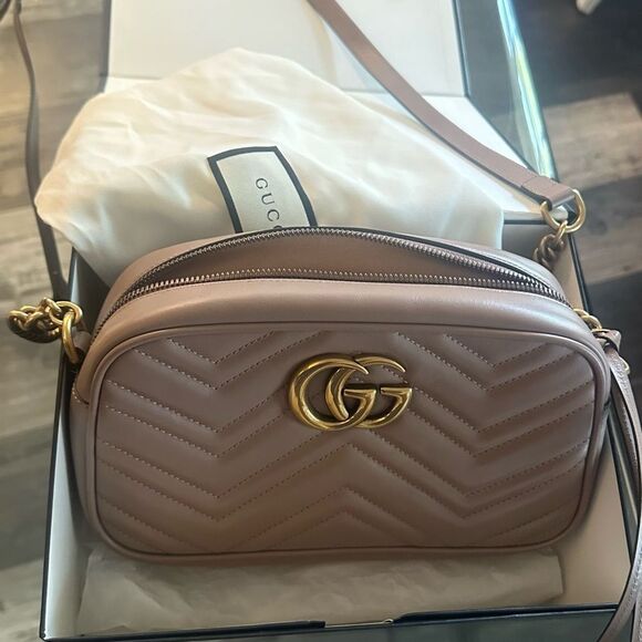 Authentic Gucci GG Marmont Matelasse Leather Crossbody Bag - Picture 17 of 17